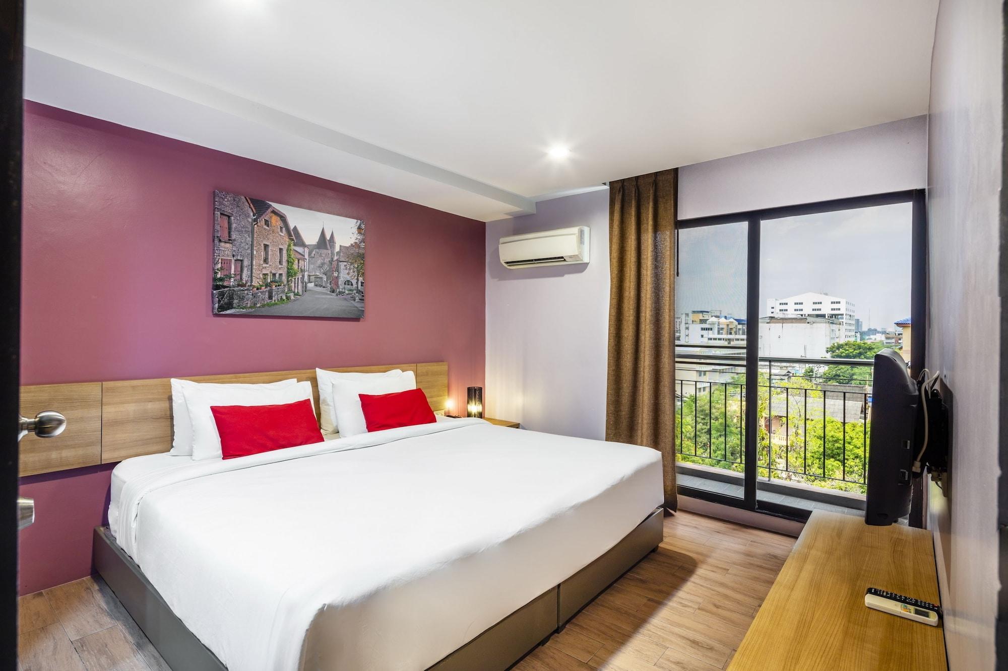 Livotel Hotel Lat Phrao Бангкок Экстерьер фото