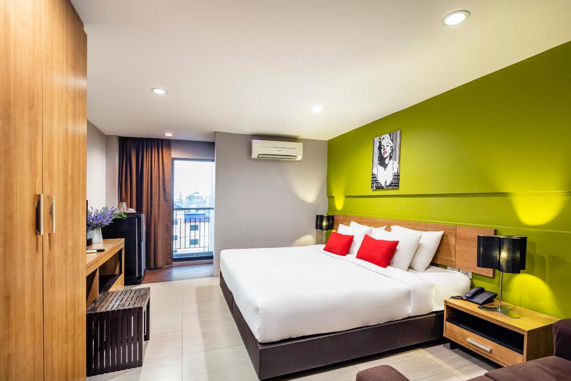 Livotel Hotel Lat Phrao Бангкок Экстерьер фото
