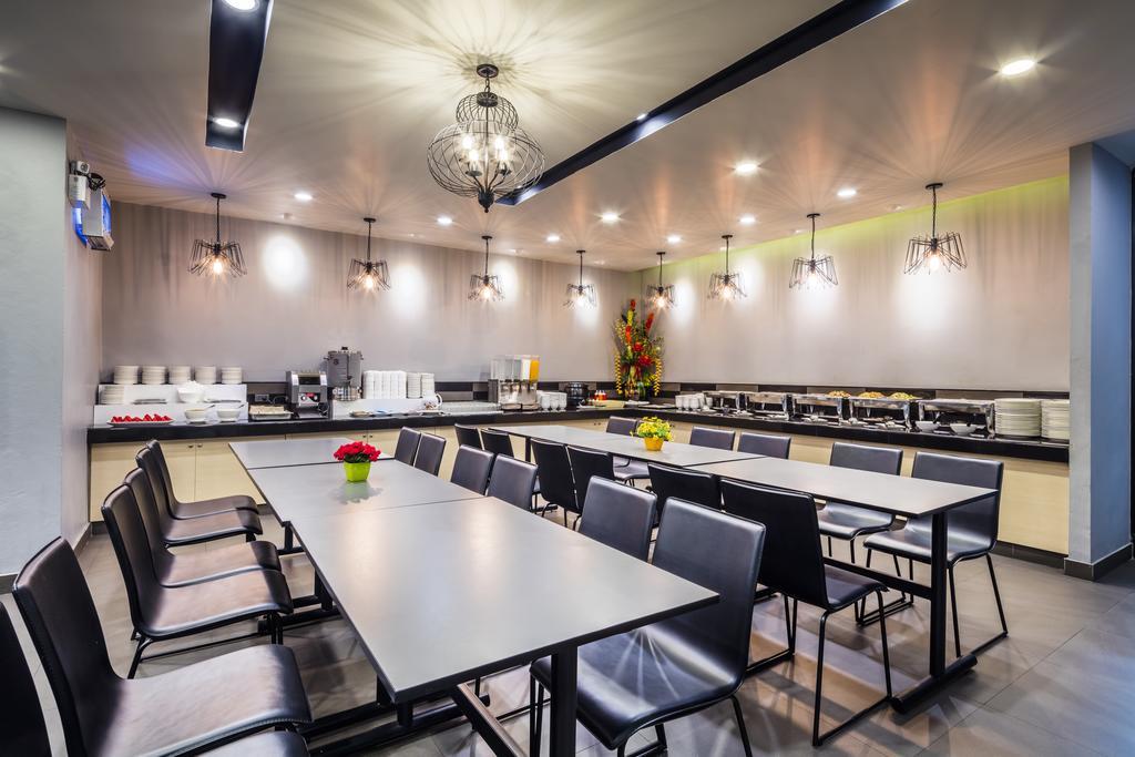 Livotel Hotel Lat Phrao Бангкок Экстерьер фото