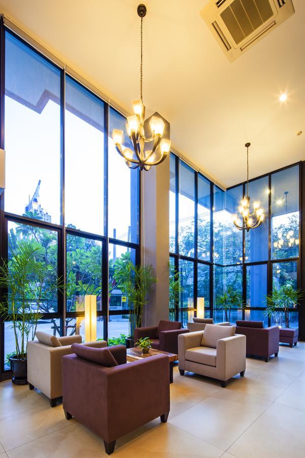 Livotel Hotel Lat Phrao Бангкок Экстерьер фото