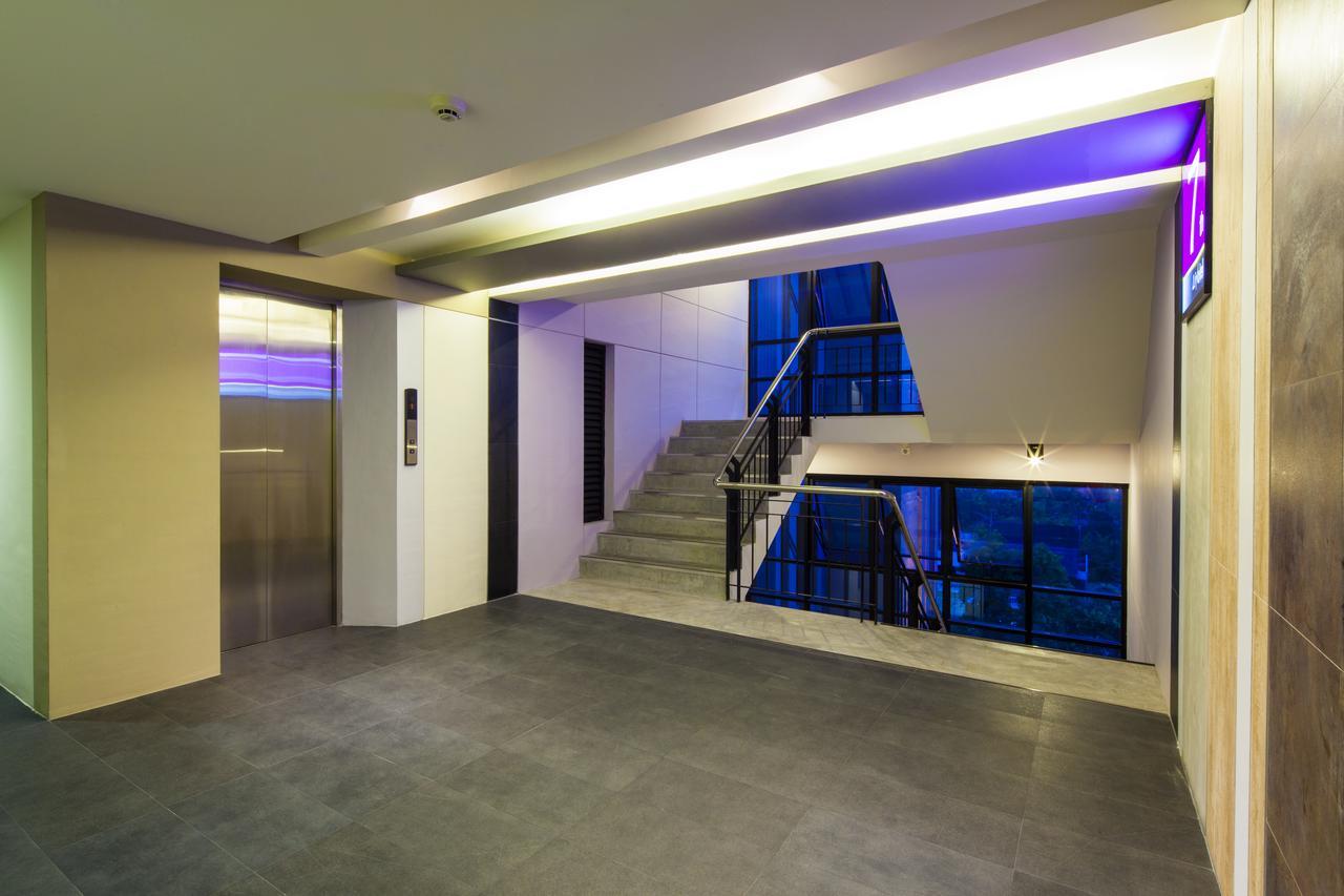 Livotel Hotel Lat Phrao Бангкок Экстерьер фото