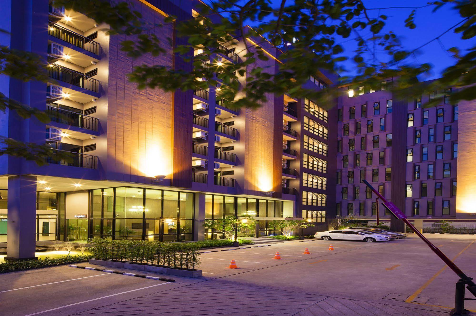 Livotel Hotel Lat Phrao Бангкок Экстерьер фото