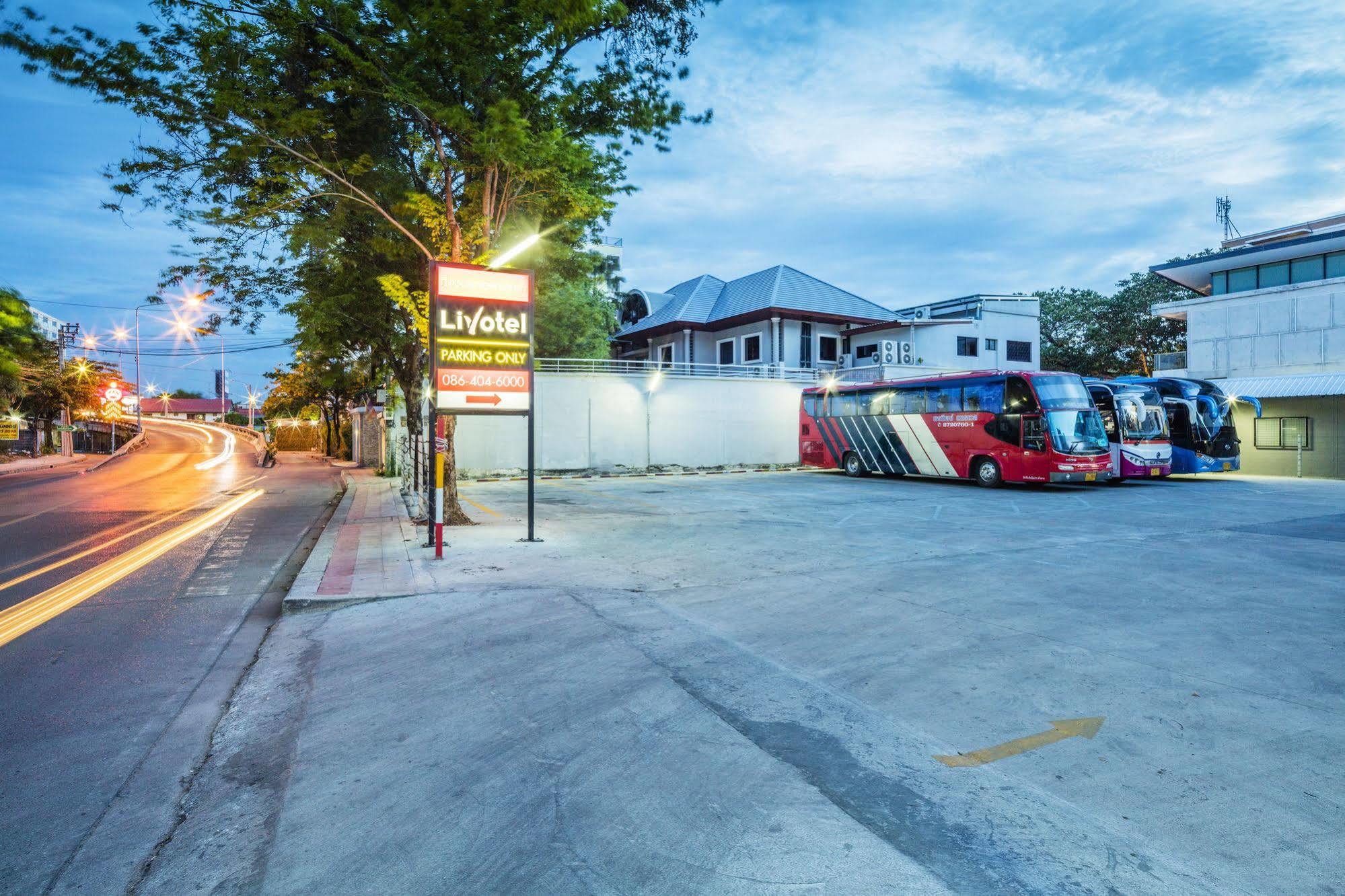 Livotel Hotel Lat Phrao Бангкок Экстерьер фото
