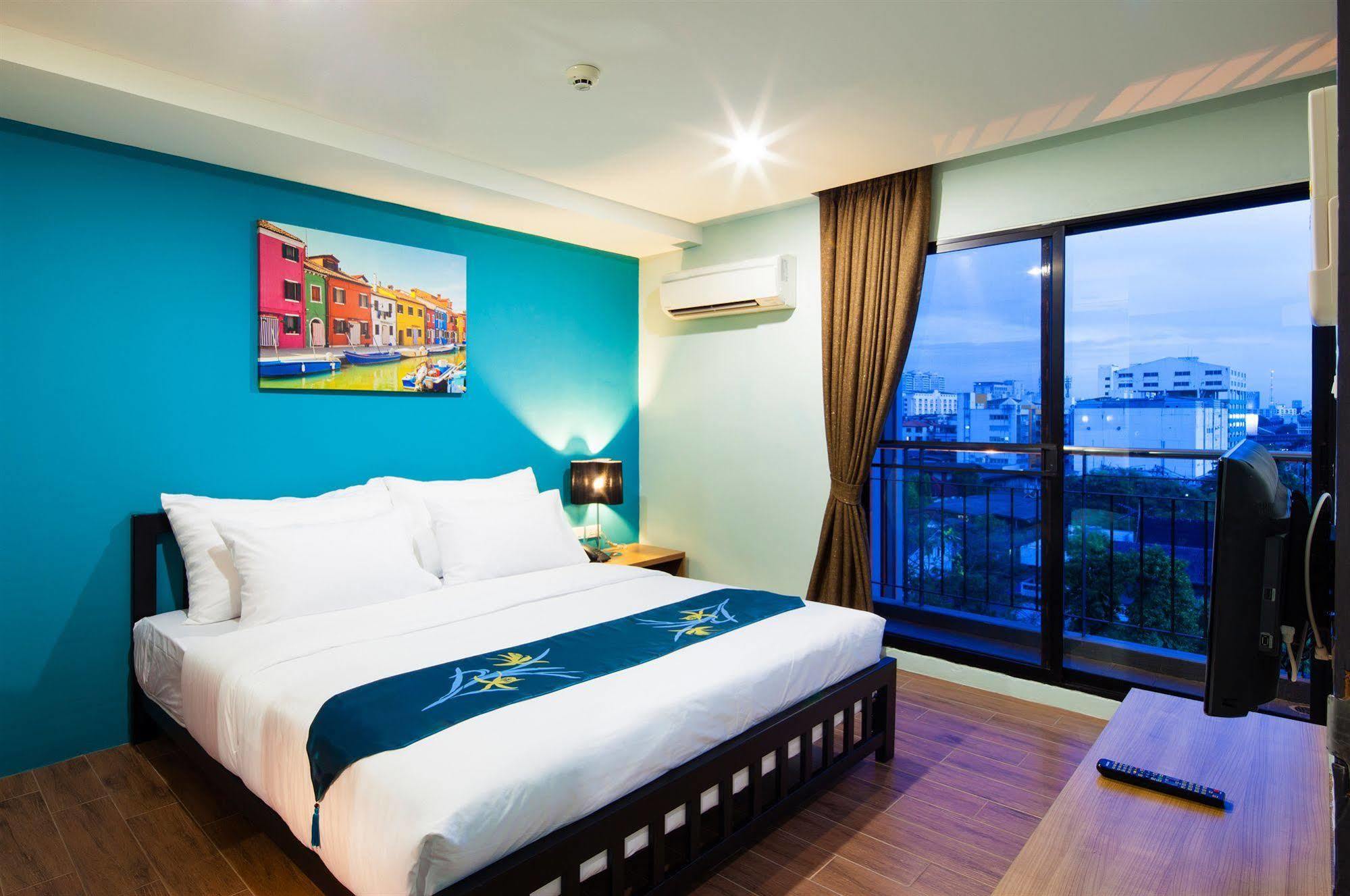 Livotel Hotel Lat Phrao Бангкок Экстерьер фото
